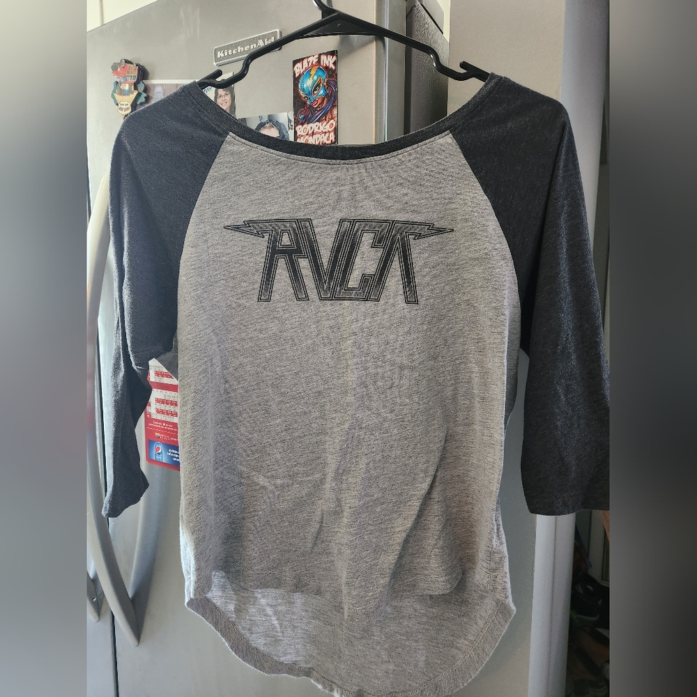 RVCA 3/4 sleeve top